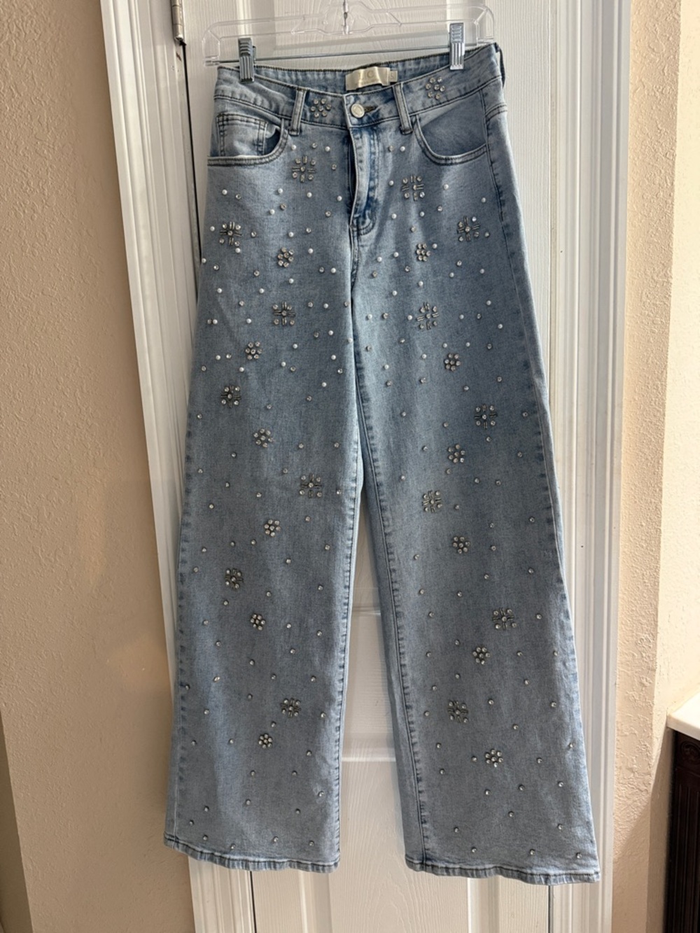 Rhinestones and Pearls Size Small Light Blue Women’s Jeans